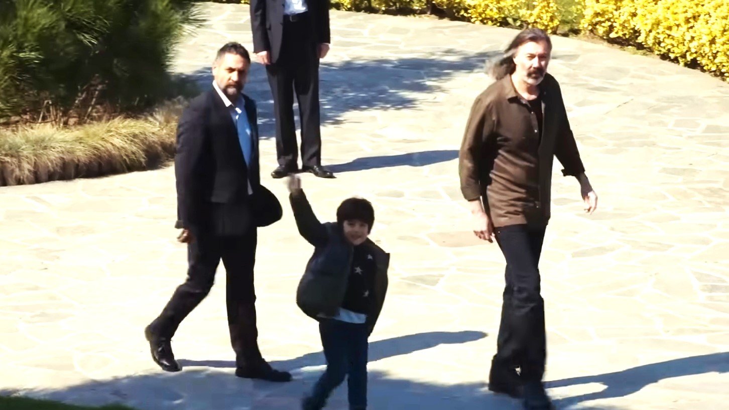 La tortura di Sarp, l'amicizia tra Doruk e Nezir e il segreto di Arif, La forza di una donna - puntata 54